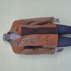 Hand Tailored Sample Ladies Wool Blend Solid Wood Button Closure Vintage Coat